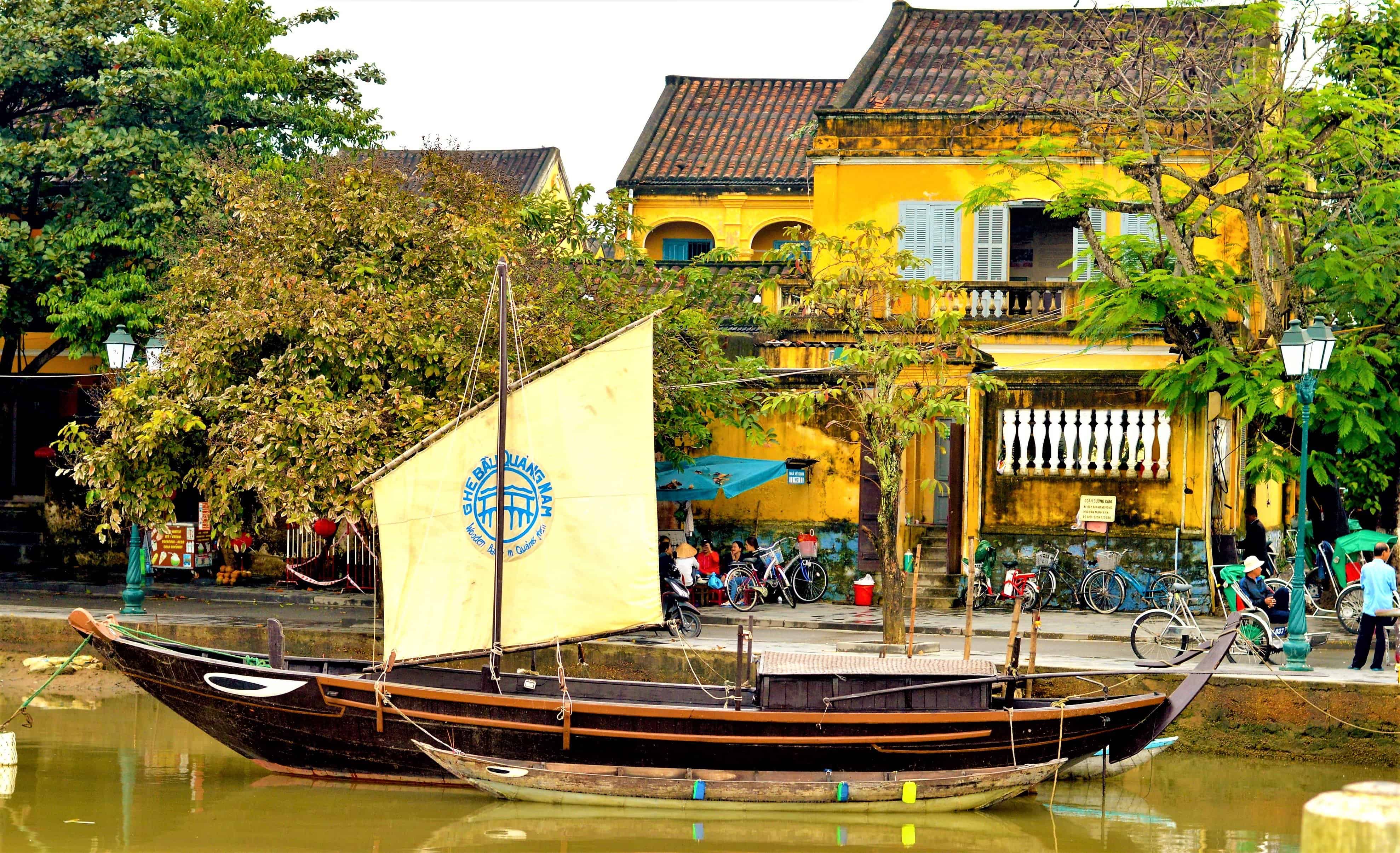 Travel to Hoi An