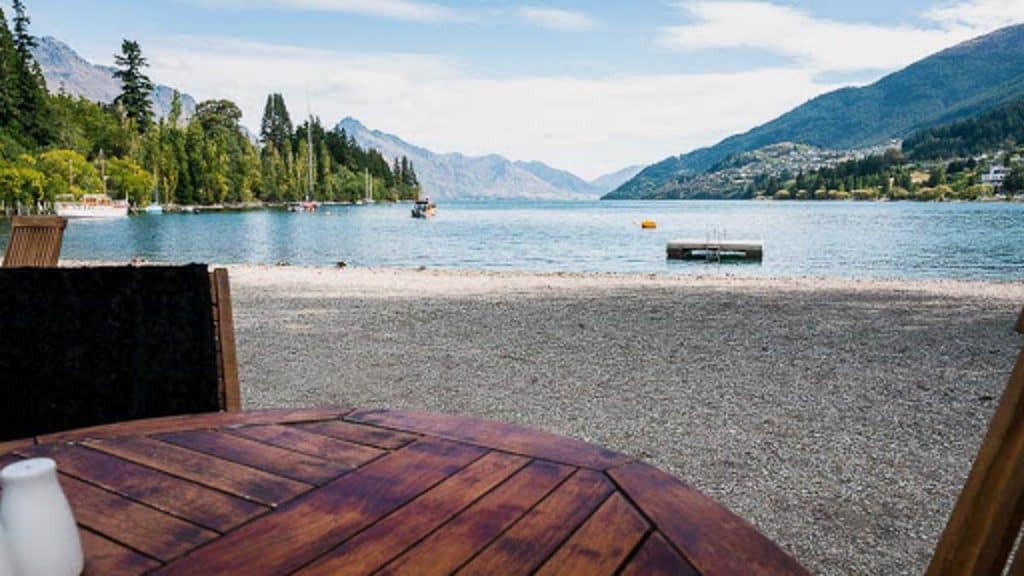 Queenstown Bay Beach: Family things to do in Queenstown